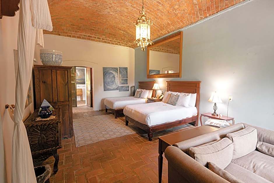 Hacienda Sepulveda Hotel & Spa