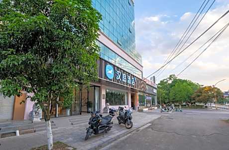 Hanting Hotel Qujing Luoping