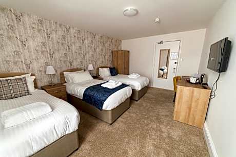 Standard Room With Three Single Beds