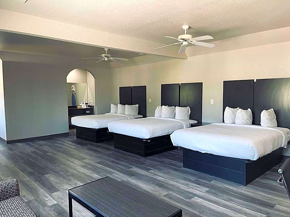 Days Inn by Wyndham Dickinson TX