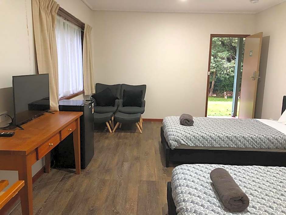 Green Gables Motel in Warburton