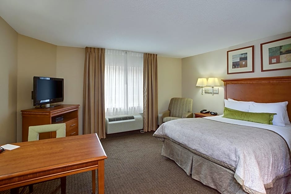 Candlewood Suites Richmond Airport, an IHG Hotel