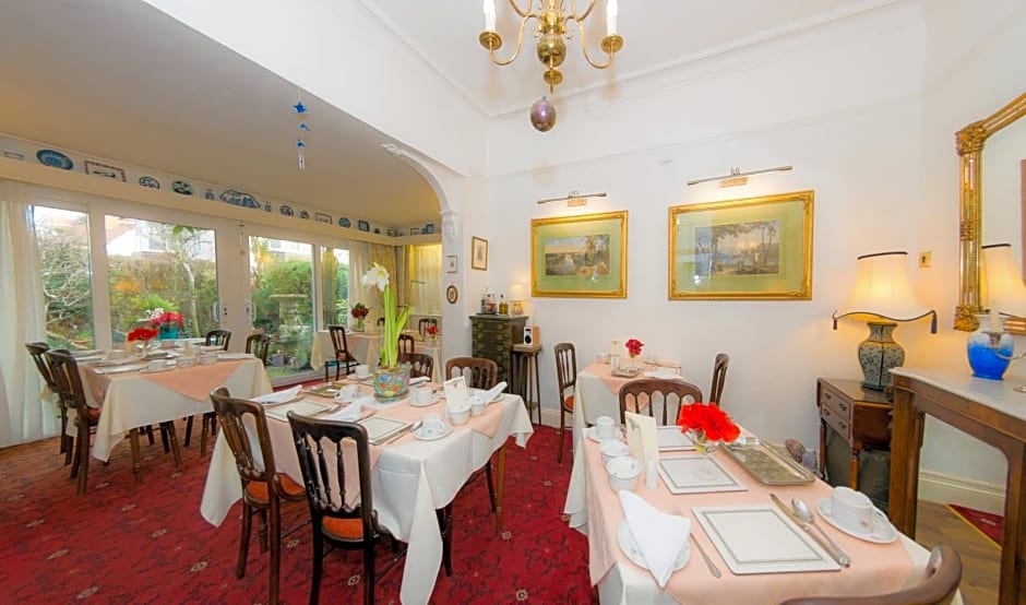 Shoreline Accommodation