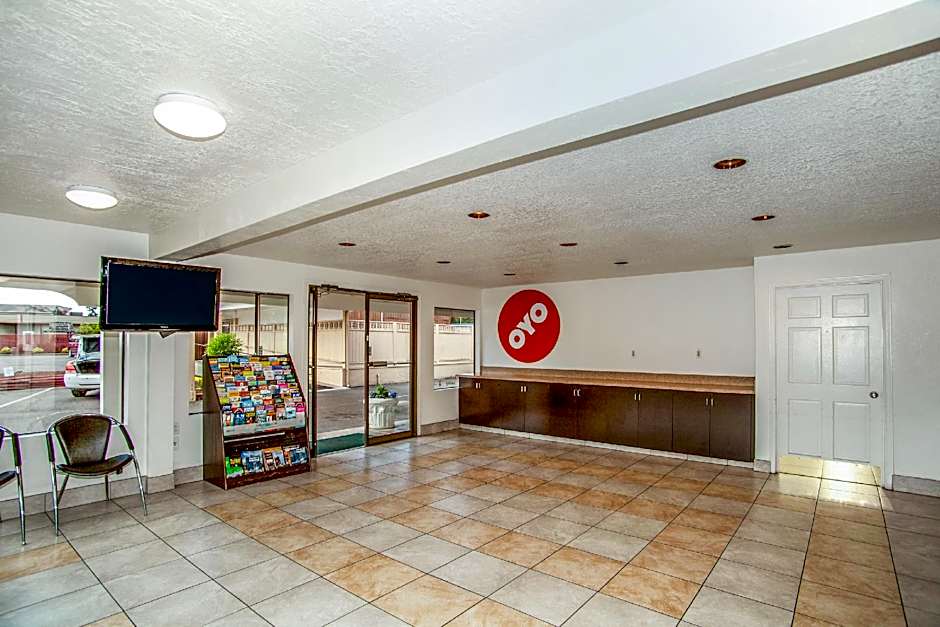 OYO Hotel Centralia