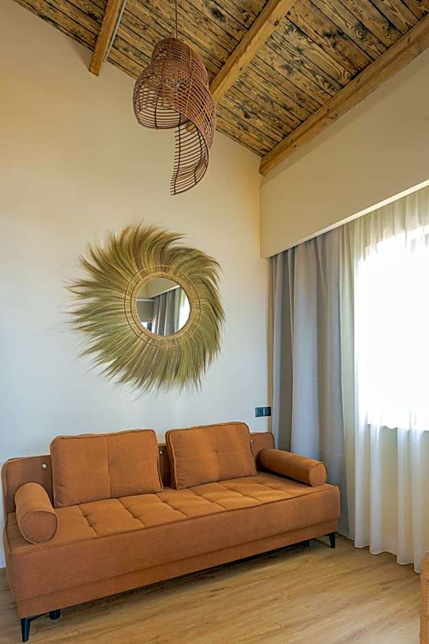 Driades Luxury Apartments by Estia