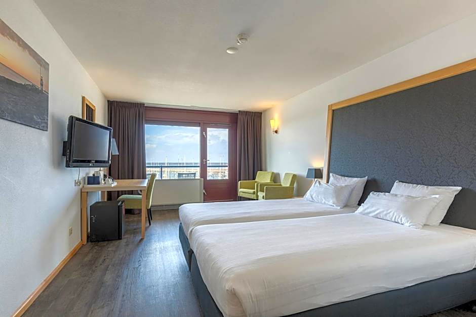Leonardo Hotel IJmuiden Seaport Beach