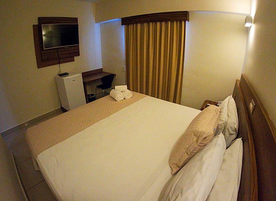 Ipe Center Hotel