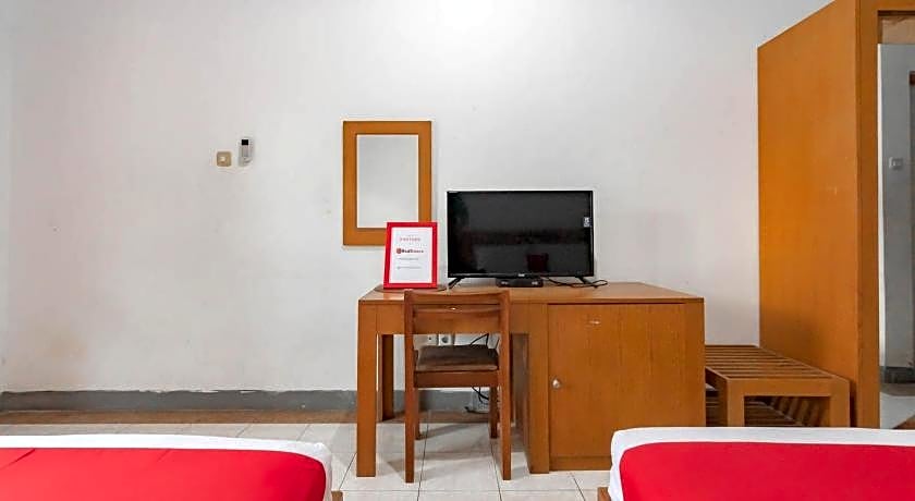 RedDoorz Plus @ Hotel Sofia Pangandaran