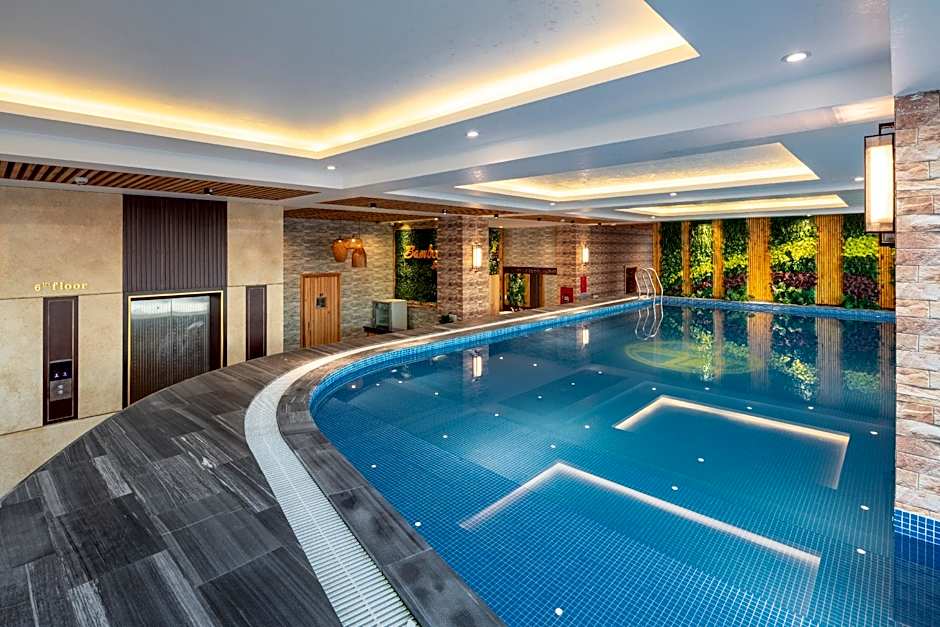 Thanh Lich Royal Boutique