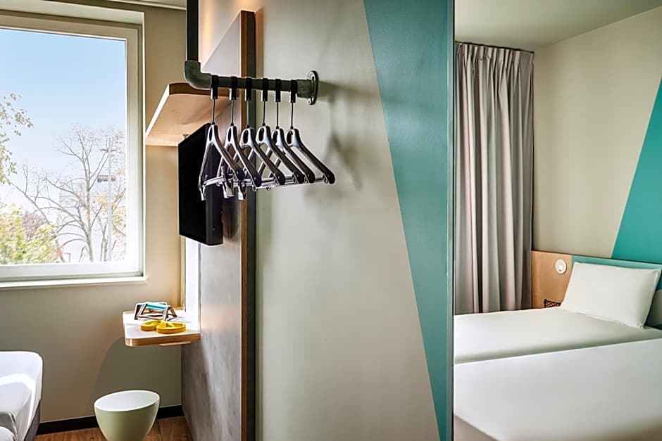 ibis budget Valence Nord Plateau des Couleures