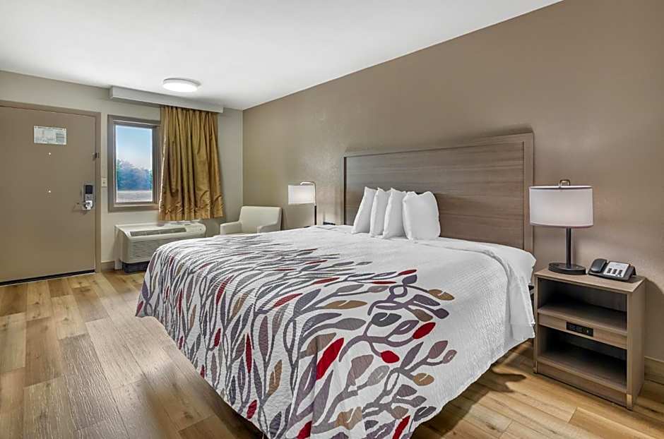 Red Roof Inn Staunton