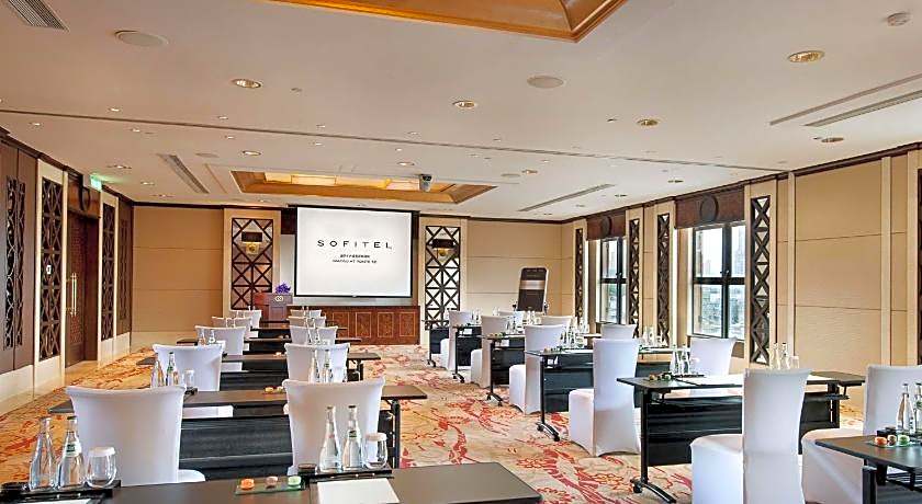 Sofitel Macau At Ponte 16 Hotel