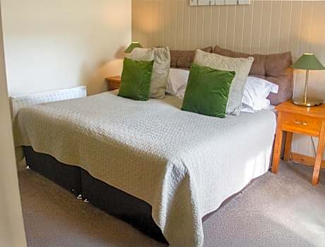 Double Room with Private Bathroom "Not Pet Friendly"