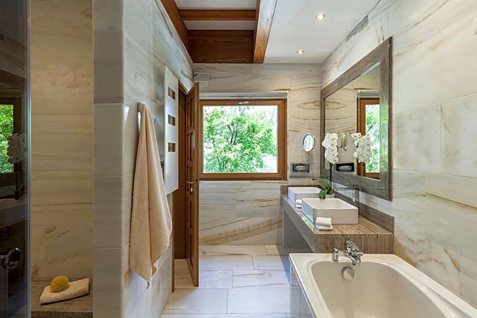 Elounda Mare Relais & Châteaux Hotel