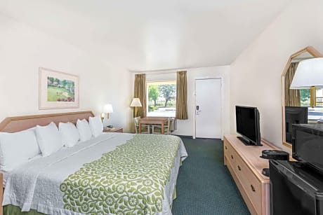 Room 1 King Bed Accessible Non Smoking (Mobility) NON-REFUNDABLE