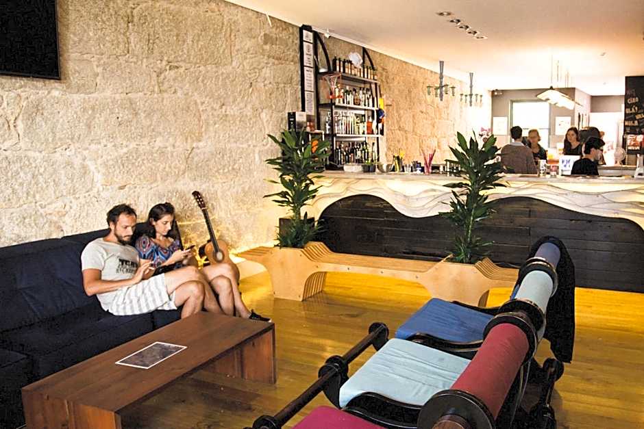 Nice Way Porto Hostel