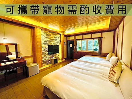 Quadruple Room with Mountain View