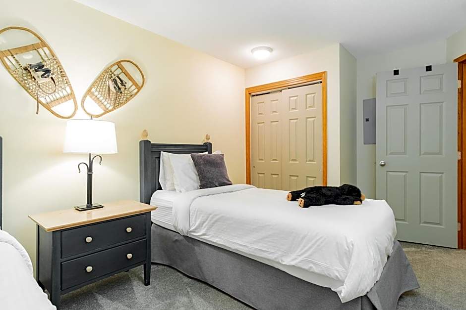 The best ski in ski out two bedroom condo at Aspens