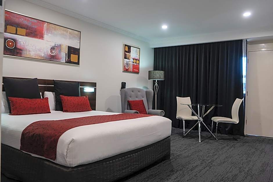 Golden West Motor Inn