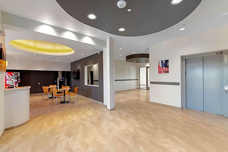 Studio 6 Austin Airport