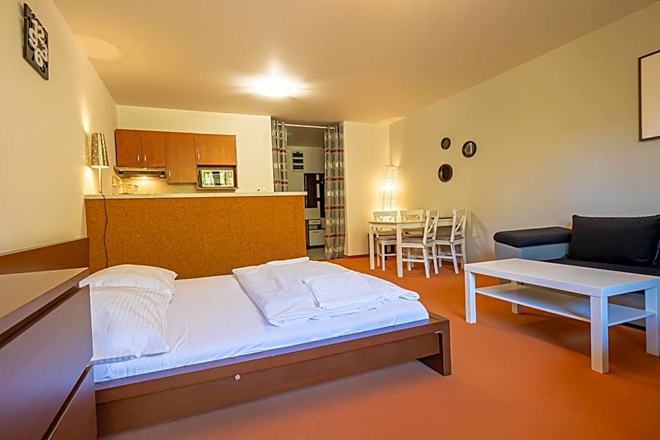 Fatrapark 2 Apartments House