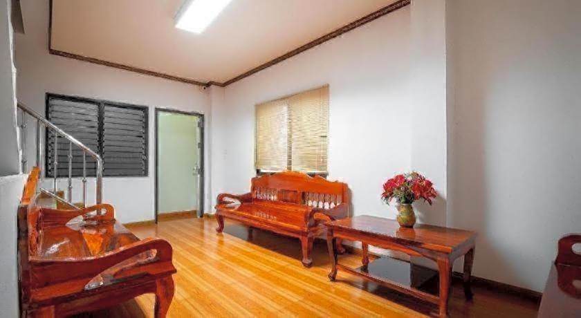 OYO 836 PK Residence
