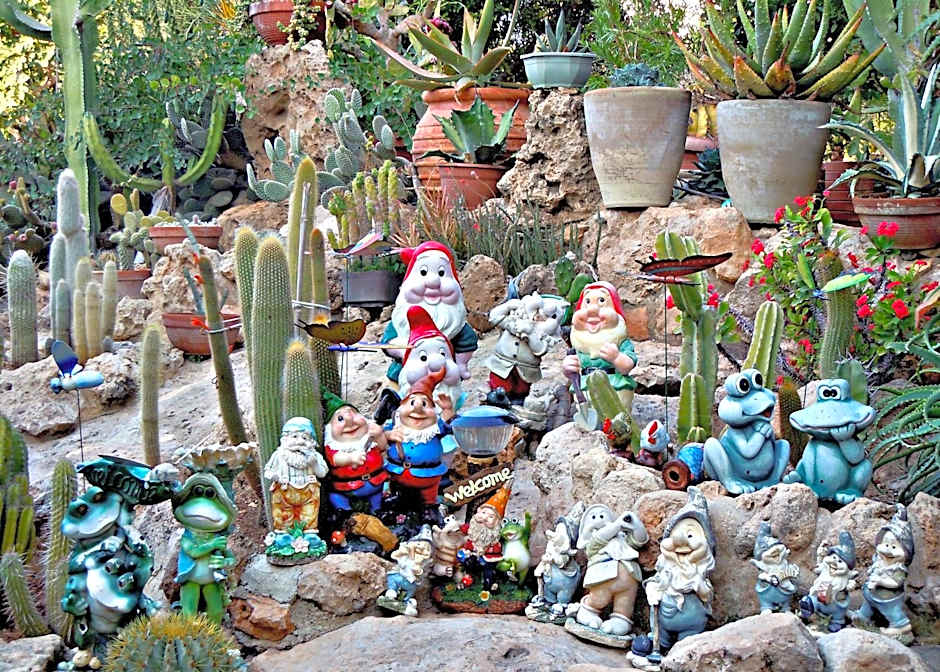 Rododafni Beach Apartments