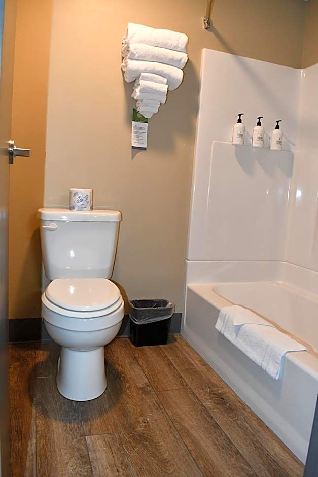 Cobblestone Inn & Suites - Trenton