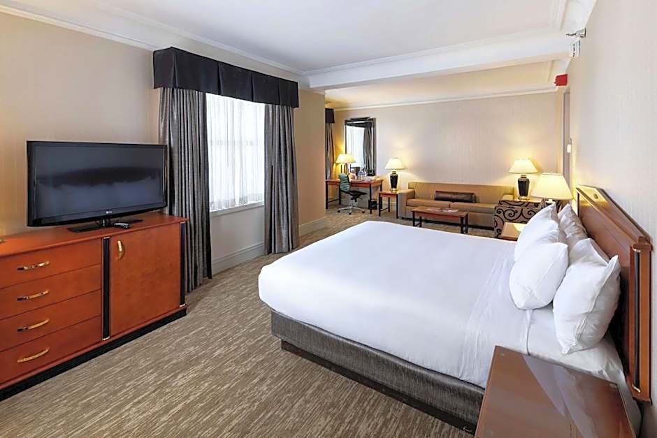 Hilton Cincinnati Netherland Plaza