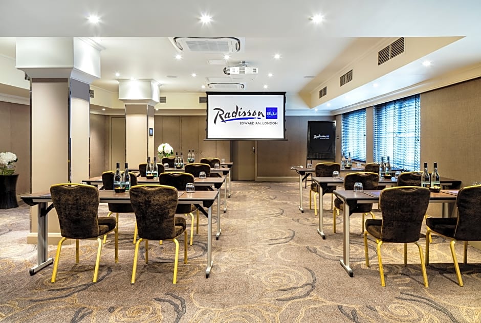 Radisson Blu Hotel, London Tottenham Court Road