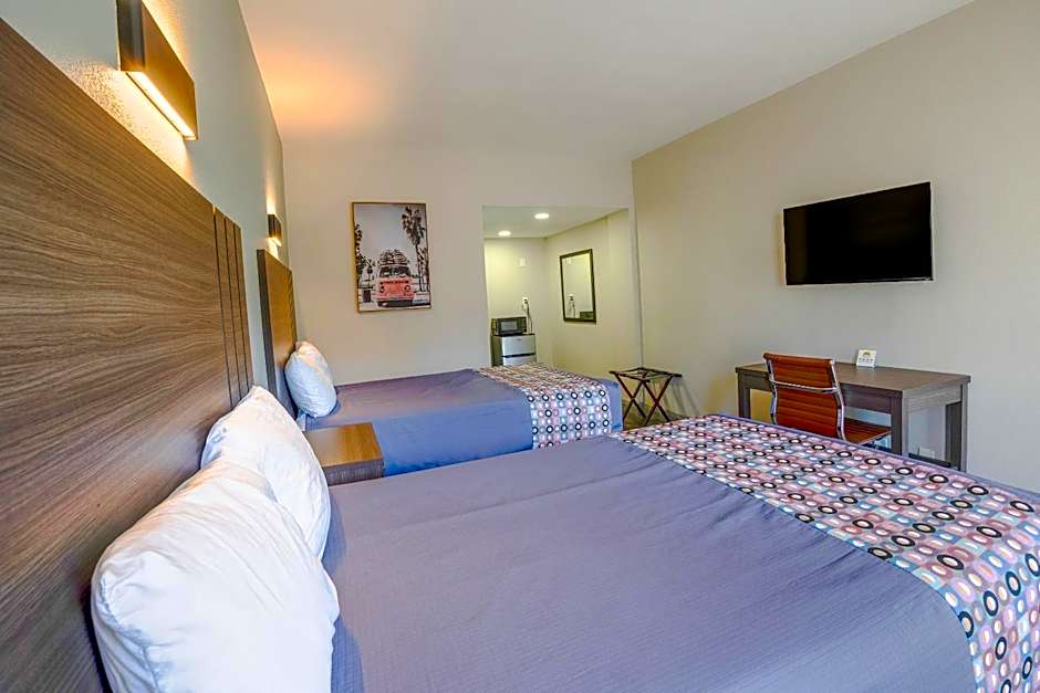 Sunrise Inn by OYO Titusville FL