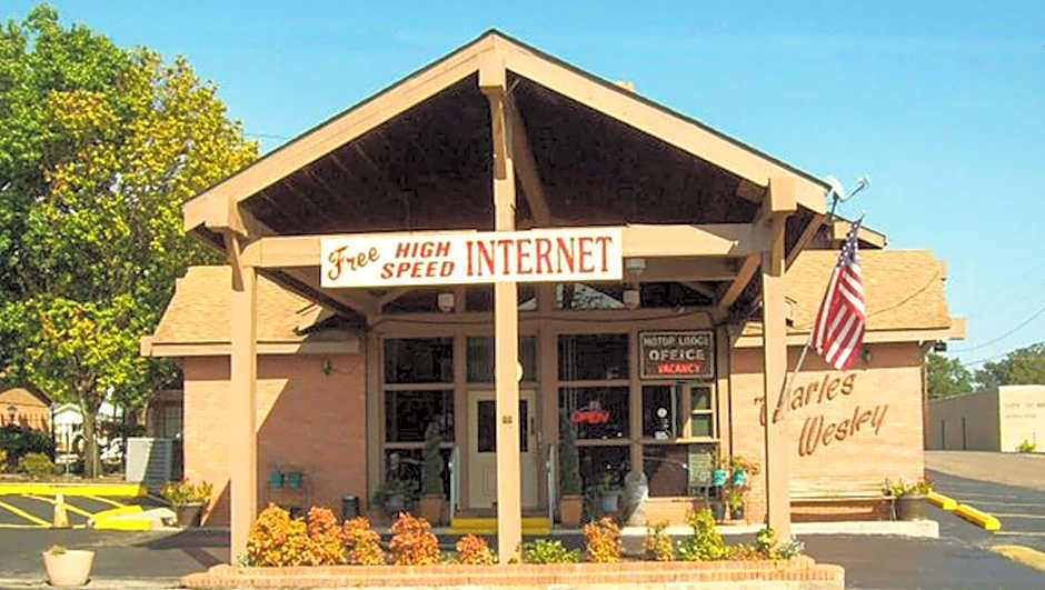 Charles Wesley Motor Lodge Broken Bow