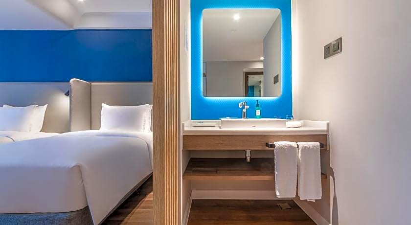 Holiday Inn Express Ningbo City Center By IHG
