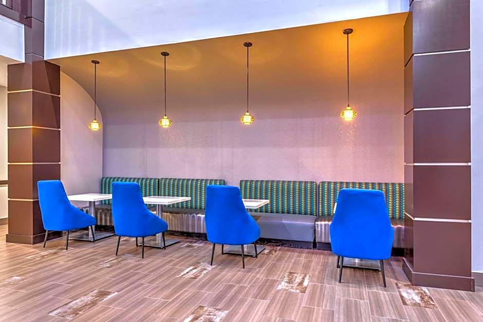 La Quinta Inn & Suites by Wyndham Tyler-University Area