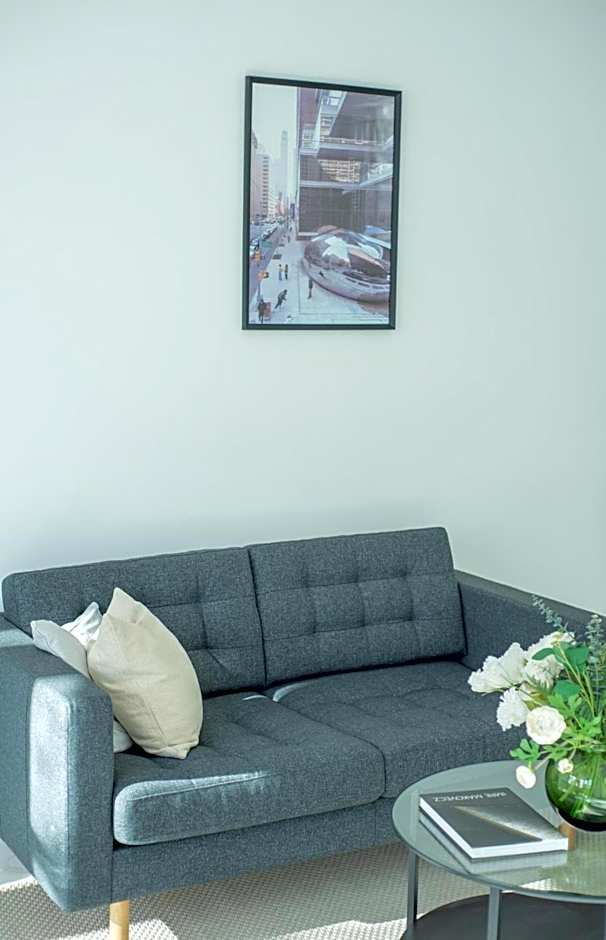 Deluxe Swan Stone Castle Apartment