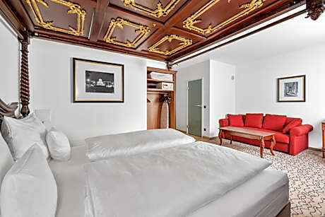 Superior Family Room