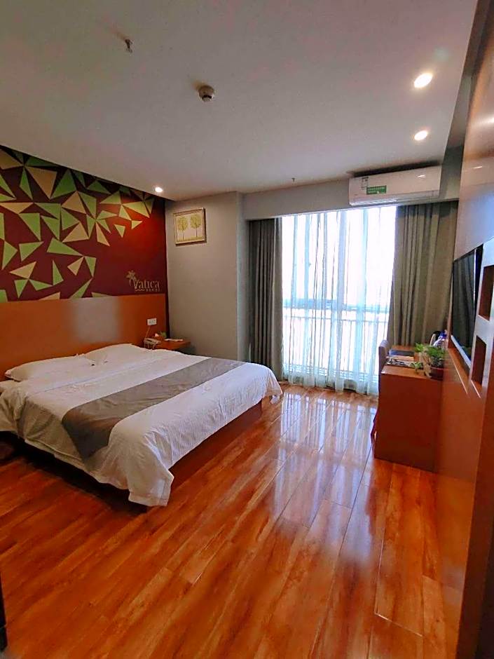 Vatica Jieshou City New Passenger Transport Center Hotel