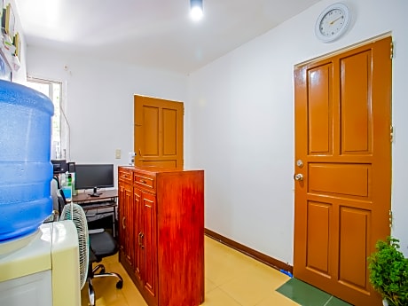 Vaccinated Staff - OYO 808 Mye Tourist Inn