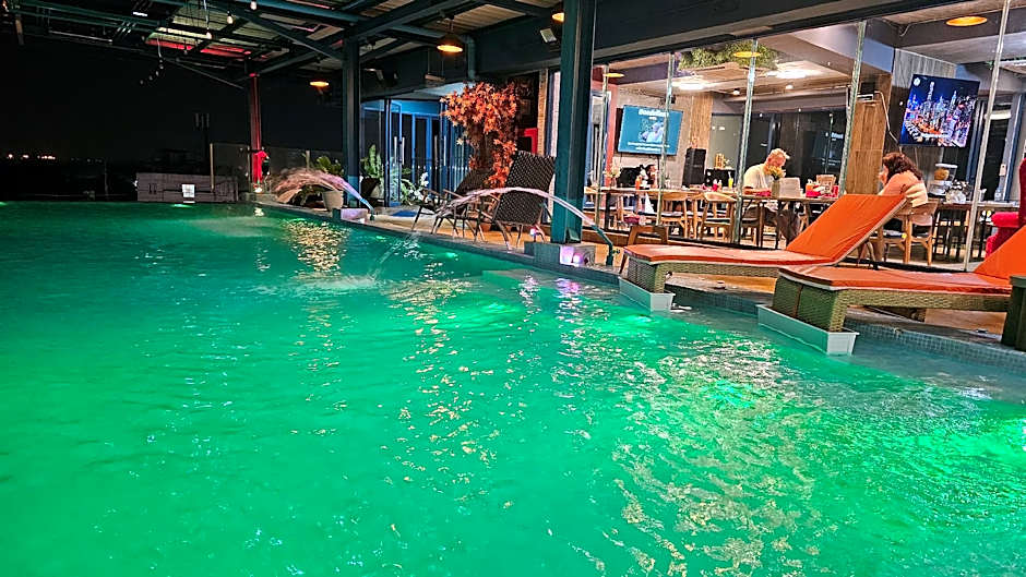 BlueTel Re'sidencE Bangkok IMPACT- 1 Time Drop-Off Service to IMPACT