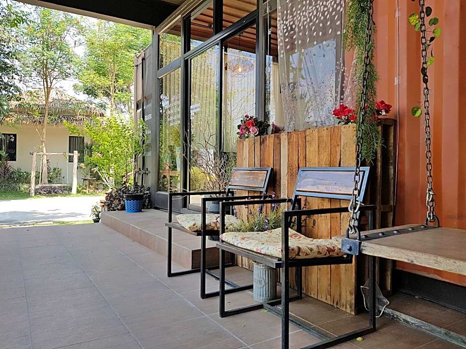 Papa's Home And Rabbit Café