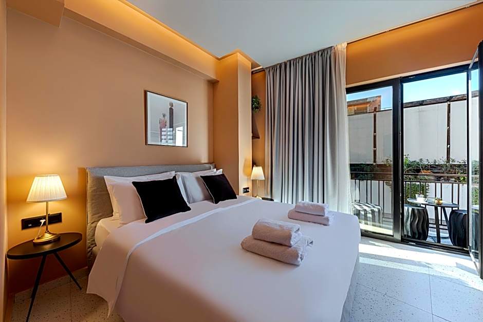 Clyde Athens by Nin&Bau