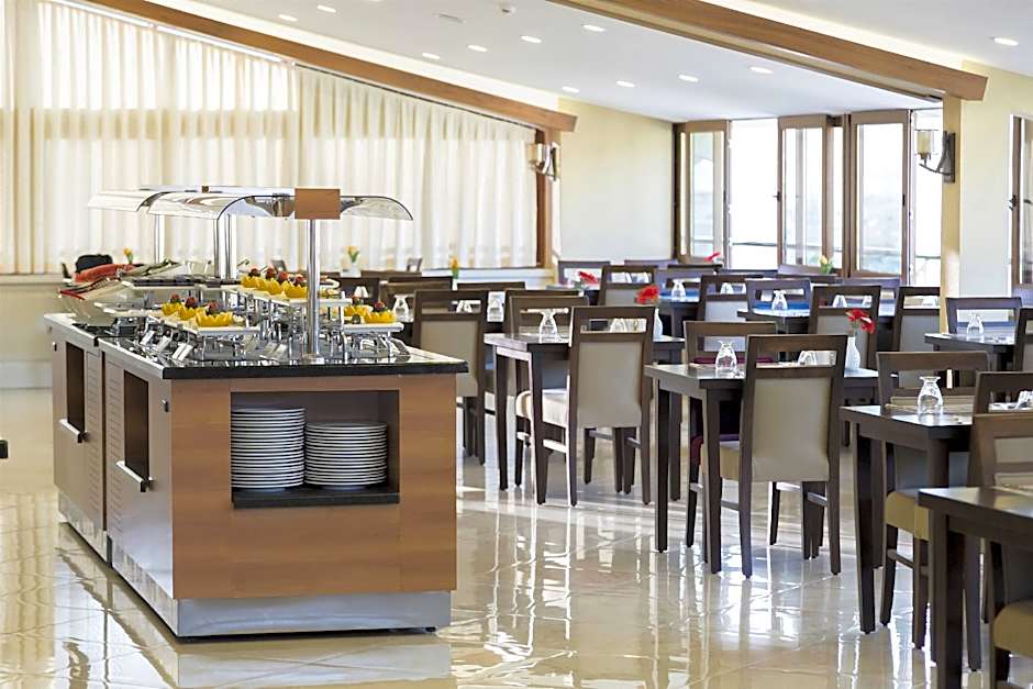 Grand Itimat Hotel