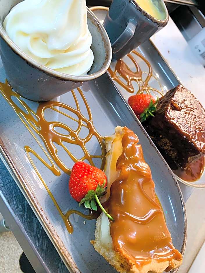 The Yew Tree at Longhope