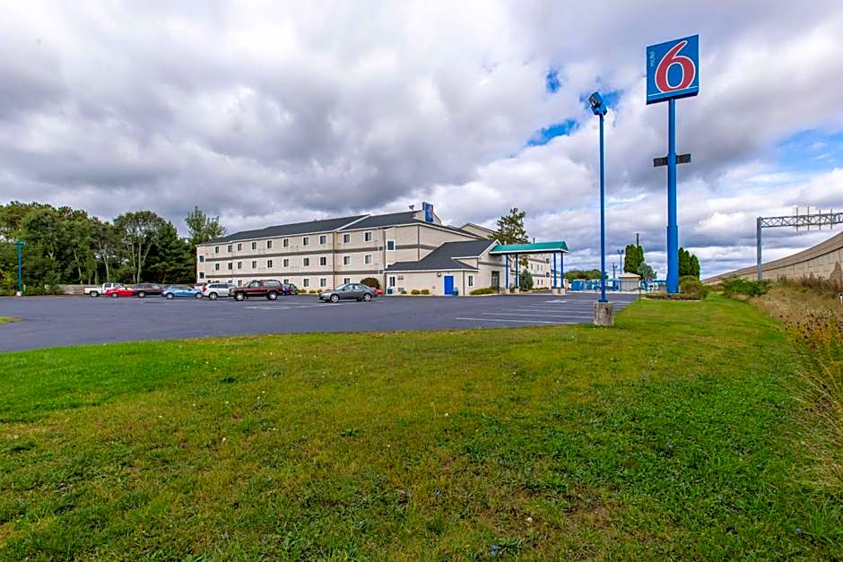 Motel 6-Baraboo, WI - Lake Delton-Wisconsin Dells