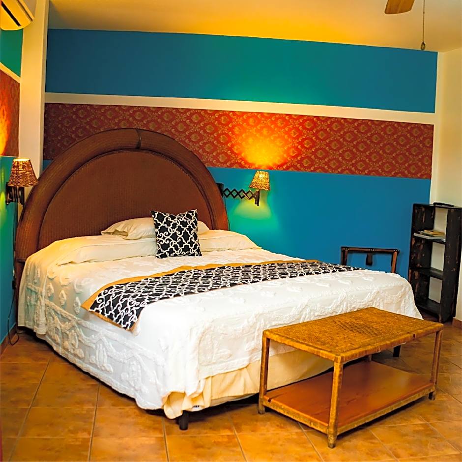 Hotel Don Udos Bed & Breakfast