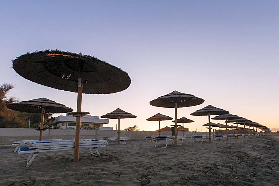 African Beach Hotel-Residence