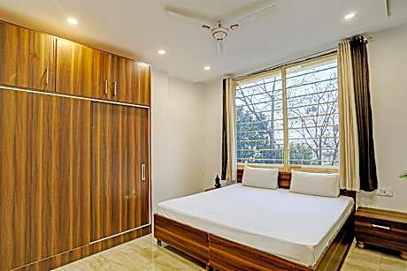 OYO Home Green View Appartments