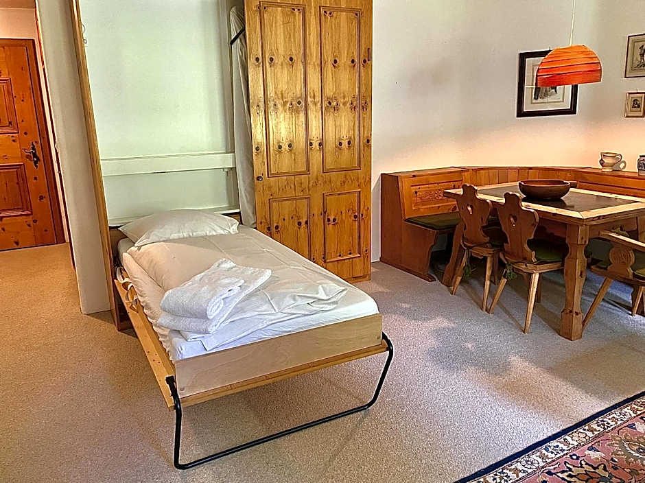 Chesa Tussilago - La Punt-Chamues-ch