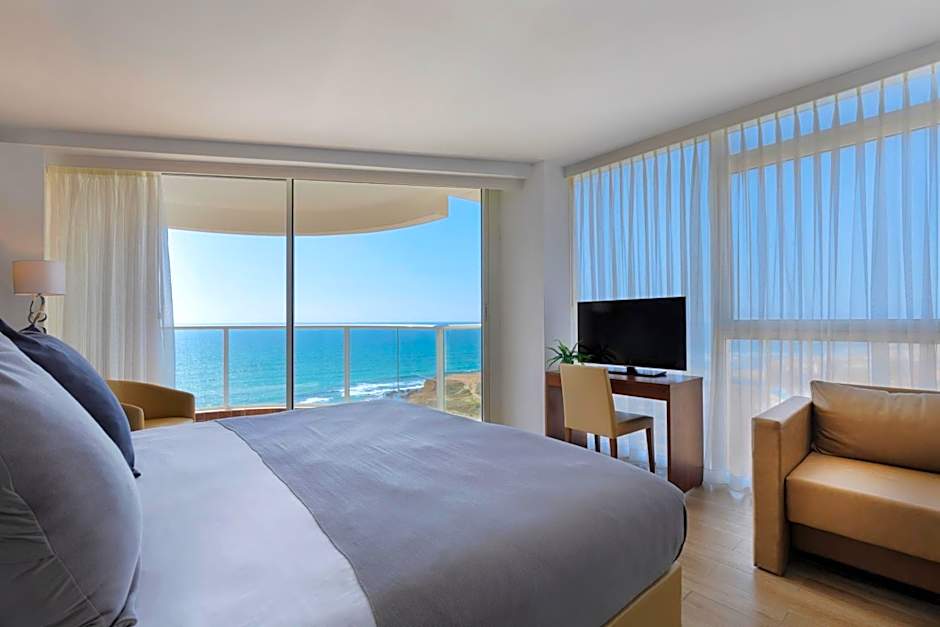 Photo 1 of 10 of Deluxe 1 Double Bed or 2 Beds