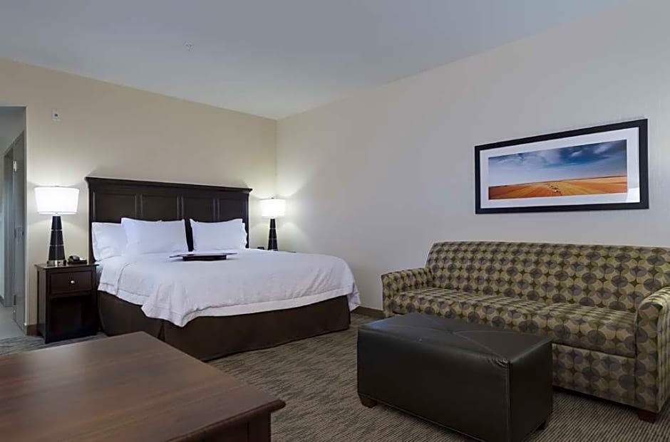 Hampton Inn & Suites by Hilton Airdrie